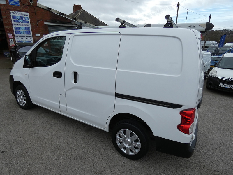 Nissan 2015 64 NISSAN NV200 1.5DCI ACENTA PANEL VAN FULL HISTORY