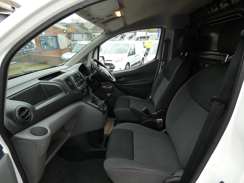 Nissan 2015 64 NISSAN NV200 1.5DCI ACENTA PANEL VAN FULL HISTORY
