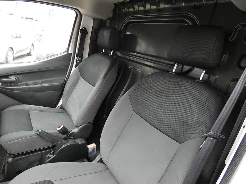 Nissan 2015 64 NISSAN NV200 1.5DCI ACENTA PANEL VAN FULL HISTORY