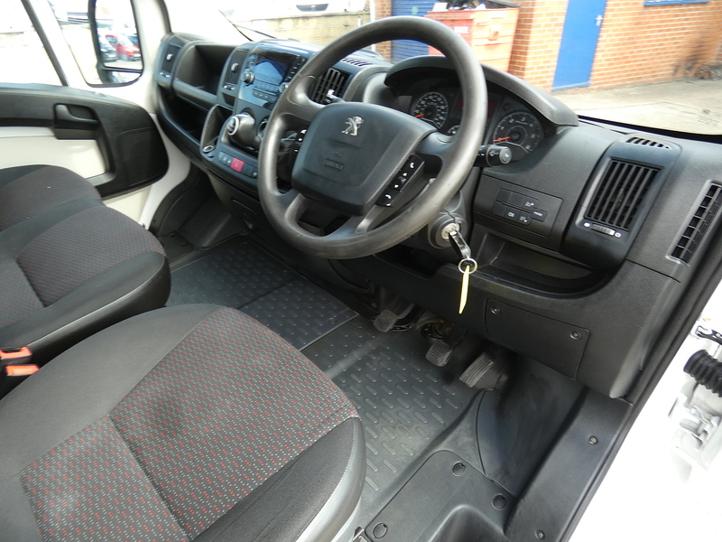 Peugeot 2018 18 PEUGEOT BOXER 2.2 HDI EURO SINGLE CAB 3.6M TIPPER ONLY 66K