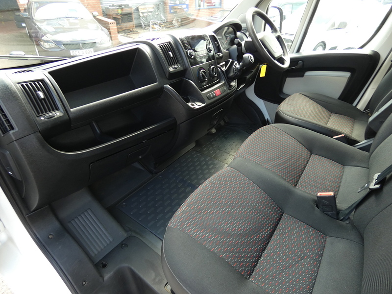 Peugeot 2018 18 PEUGEOT BOXER 2.2 HDI EURO SINGLE CAB 3.6M TIPPER ONLY 66K