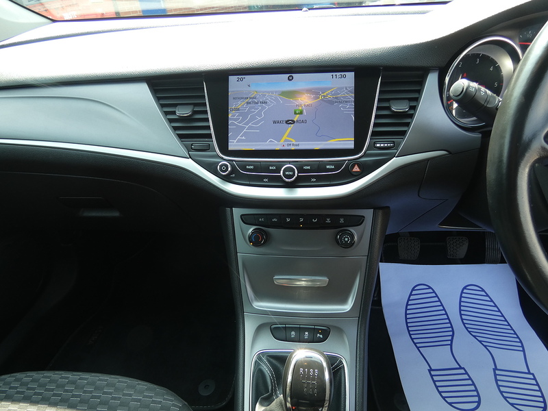 Vauxhall 2017 67 VAUXHALL ASTRA 1.6CDTI ECOTEC BLUE TECH LINE NAV ESTATE MANUAL 110PS