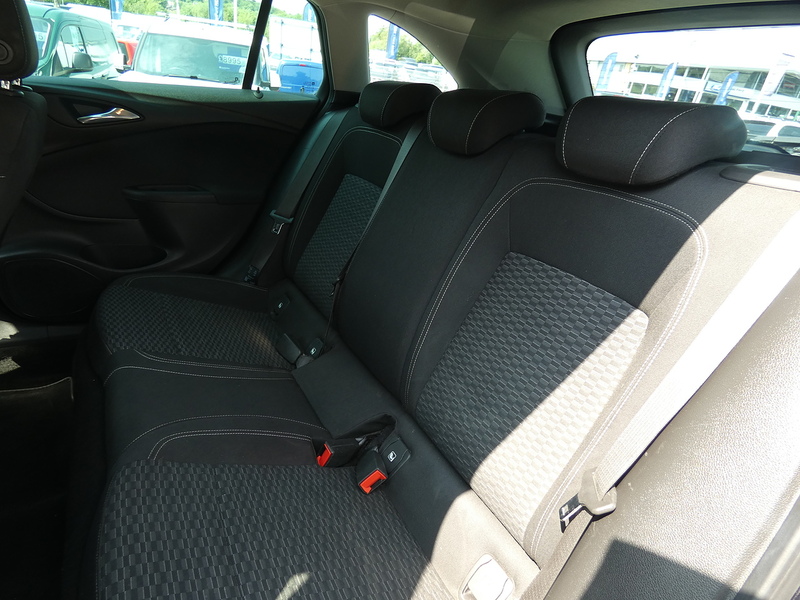 Vauxhall 2017 67 VAUXHALL ASTRA 1.6CDTI ECOTEC BLUE TECH LINE NAV ESTATE MANUAL 110PS