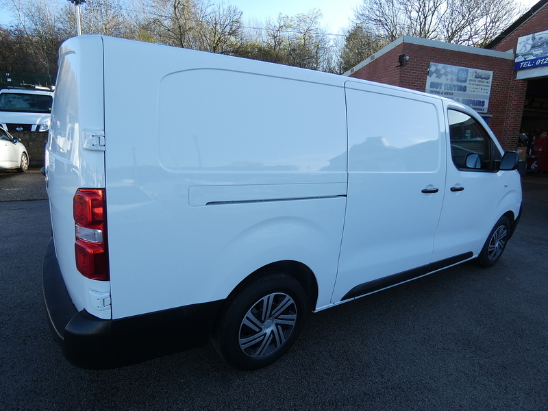 Vauxhall 2020 70 VAUXHALL VIVARO 1.5 TURBO D 2900 DYNAMIC LWB ONLY 65K