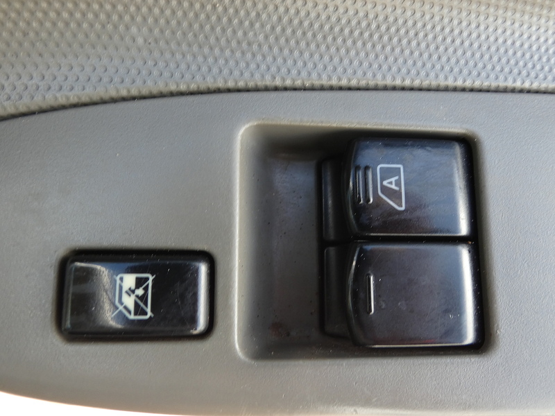 Nissan 2013 63 NISSAN CABSTAR 2.5DCI 35.14 CREW CAB 3.5M DROPSIDE PICKUP EX COUNCIL