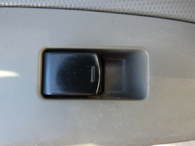 Nissan 2013 63 NISSAN CABSTAR 2.5DCI 35.14 CREW CAB 3.5M DROPSIDE PICKUP EX COUNCIL