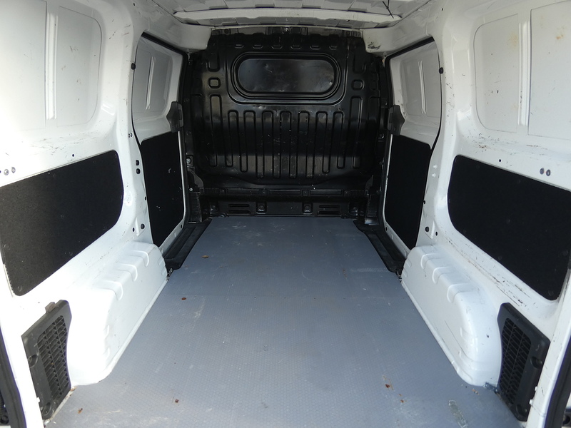 Nissan 2015 64 NISSAN NV200 1.5DCI ACENTA PANEL VAN NICE VAN