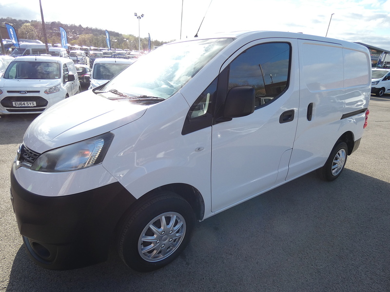 Nissan 2015 64 NISSAN NV200 1.5DCI ACENTA PANEL VAN NICE VAN