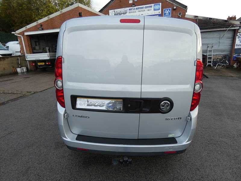 Vauxhall 2017 66 VAUXHALL COMBO L2H1 1.6 CDTI 5 SEAT CREW VAN SPORTIVE ONLY 58K