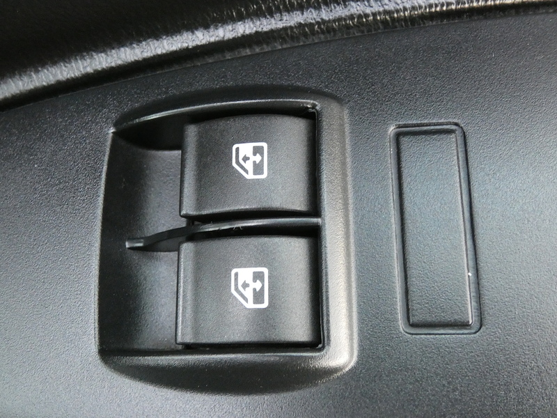 Vauxhall 2017 66 VAUXHALL COMBO L2H1 1.6 CDTI 5 SEAT CREW VAN SPORTIVE ONLY 58K