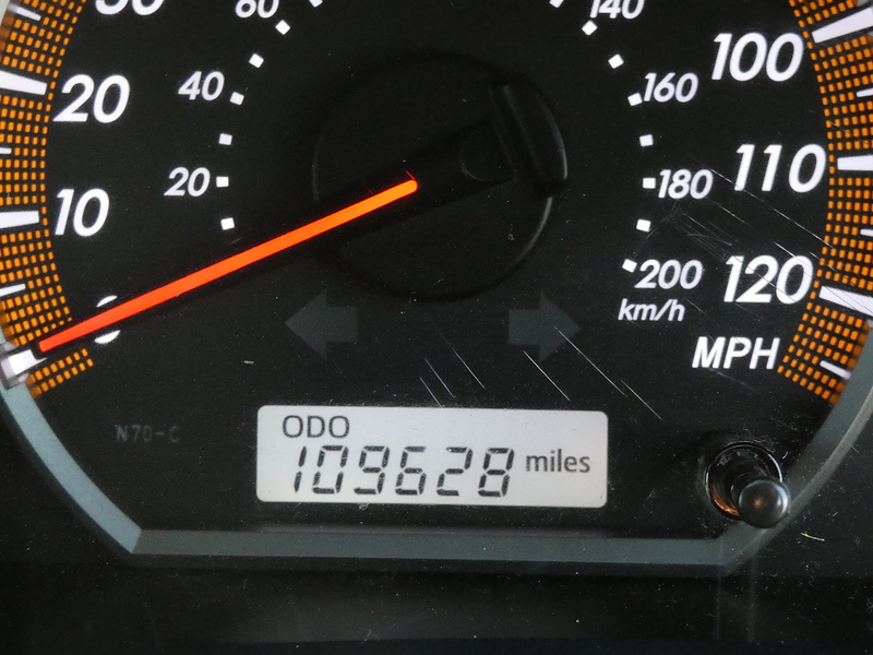 Toyota 2014 64 TOYOTA HI-LUX 2.5 D-4D ACTIVE EXTENDED CAB FULL HISTORY