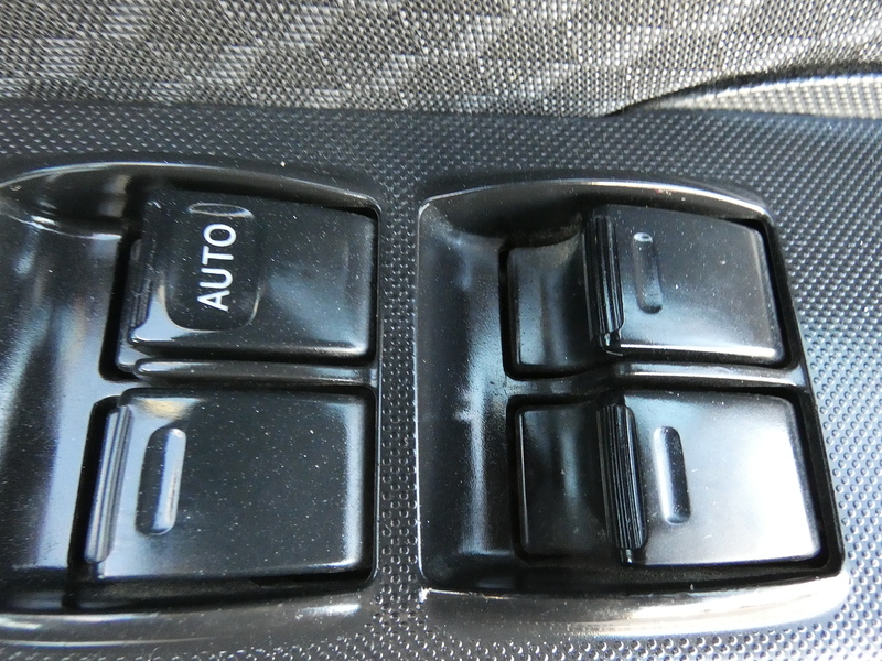 Toyota 2014 64 TOYOTA HI-LUX 2.5 D-4D ACTIVE EXTENDED CAB FULL HISTORY