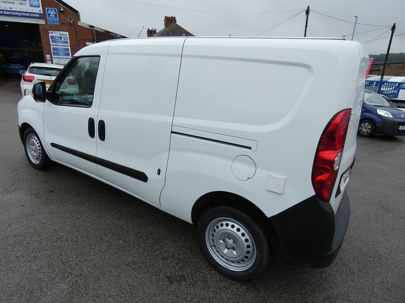 Vauxhall 2014 64 VAUXHALL COMBO 1.6 CDTI LWB ONE PERSON CONVERSION NO VAT