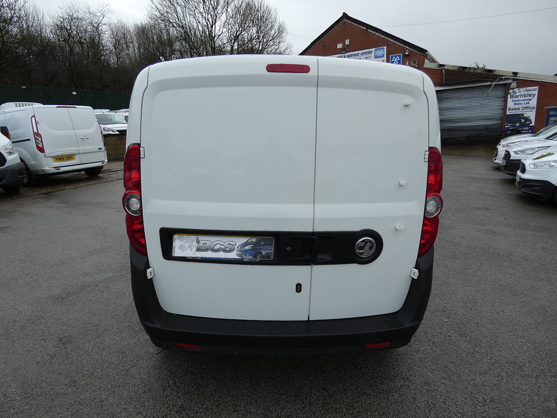 Vauxhall 2014 64 VAUXHALL COMBO 1.6 CDTI LWB ONE PERSON CONVERSION NO VAT