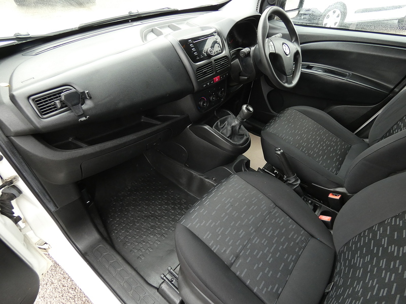 Vauxhall 2014 64 VAUXHALL COMBO 1.6 CDTI LWB ONE PERSON CONVERSION NO VAT