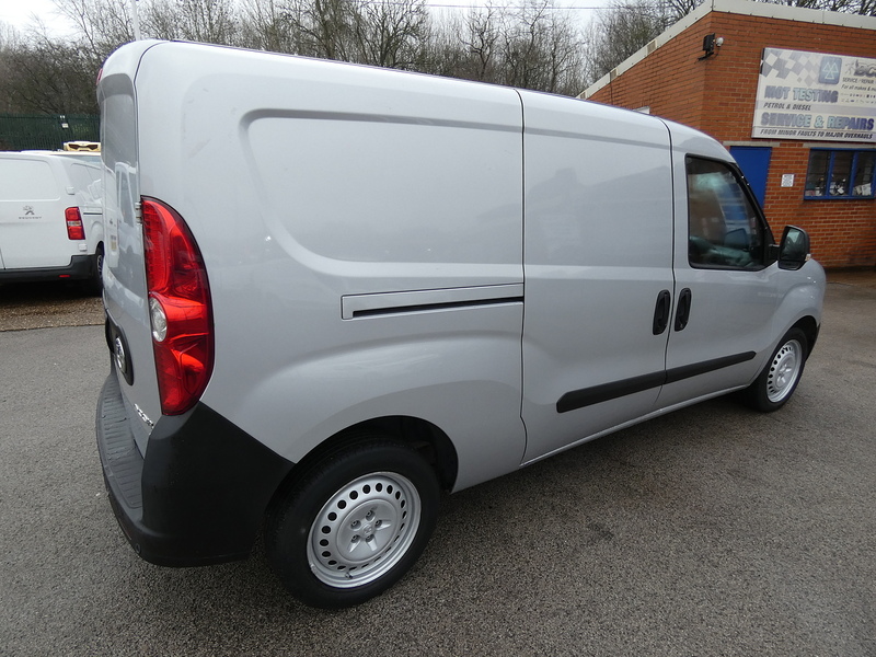 Vauxhall 2016 66 VAUXHALL COMBO 1.3 CDTI 2300 ECOFLEX TWIN SLD LWB L2 ONLY 88K