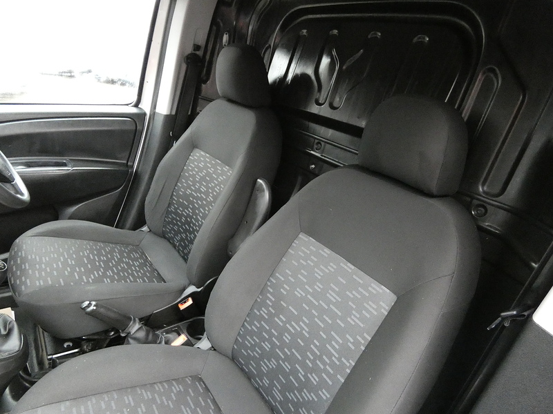 Vauxhall 2016 66 VAUXHALL COMBO 1.3 CDTI 2300 ECOFLEX TWIN SLD LWB L2 ONLY 88K