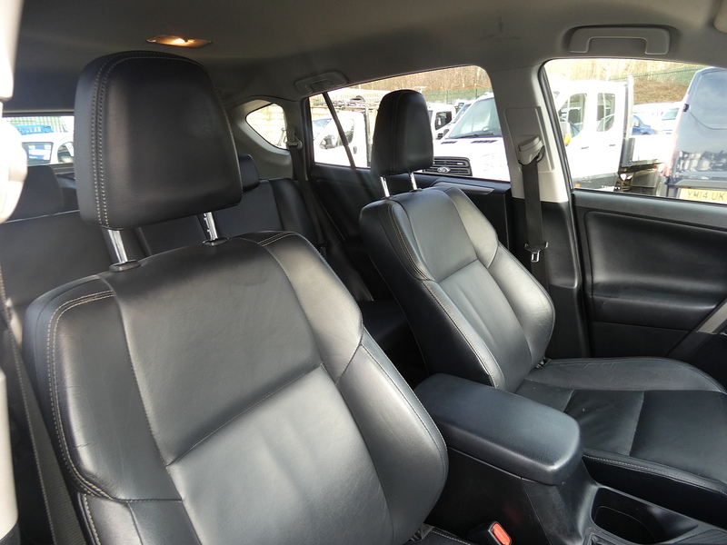 Toyota 2014 64 TOYOTA RAV4 2.0D-4D INVINCIBLE SUV ONLY 87K STUNNING THROUGHOUT