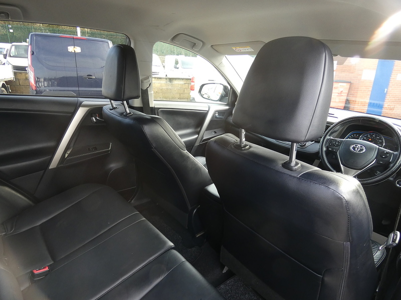 Toyota 2014 64 TOYOTA RAV4 2.0D-4D INVINCIBLE SUV ONLY 87K STUNNING THROUGHOUT