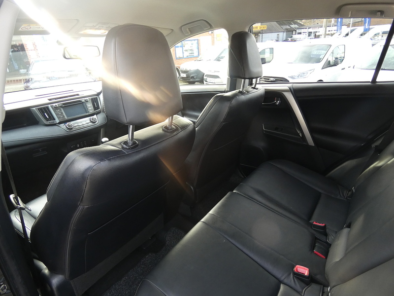 Toyota 2014 64 TOYOTA RAV4 2.0D-4D INVINCIBLE SUV ONLY 87K STUNNING THROUGHOUT