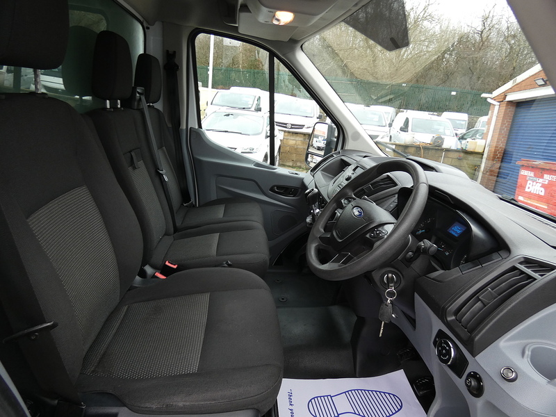 Ford 2019 19 FORD TRANSIT T350 LUTON 4M BOX VAN WITH TAIL LIFT