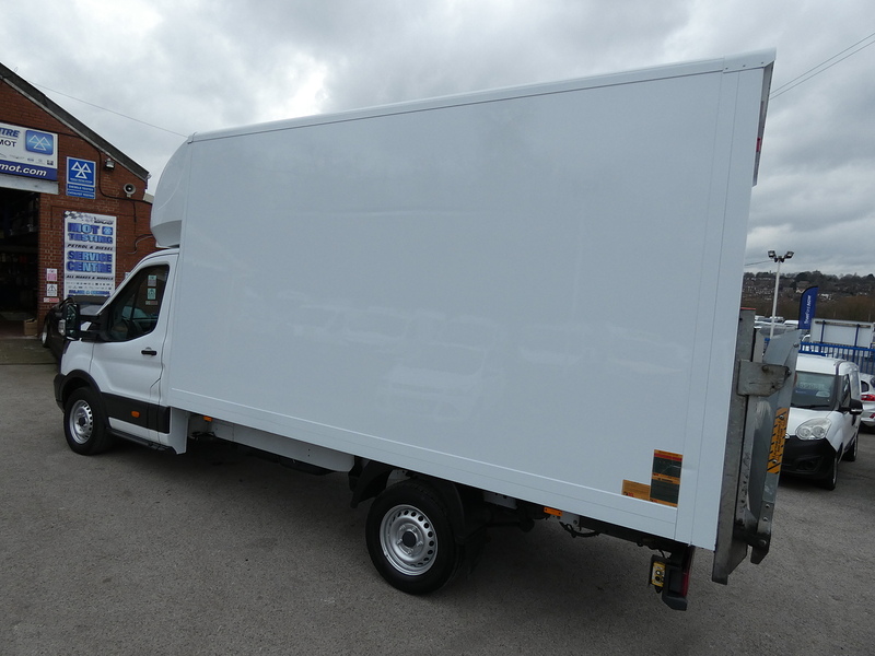 Ford 2019 19 FORD TRANSIT T350 LUTON 4M BOX VAN WITH TAIL LIFT