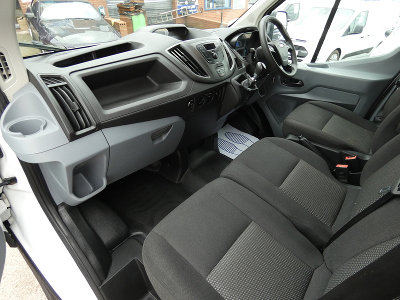 Ford 2019 19 FORD TRANSIT T350 LUTON 4M BOX VAN WITH TAIL LIFT