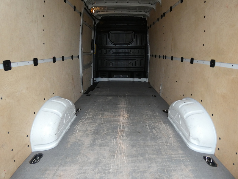 Volkswagen 2022 72 VOLKSWAGEN CRAFTER CR35 2.0TDI TRENDLINE LWB L3 STUNNING VAN