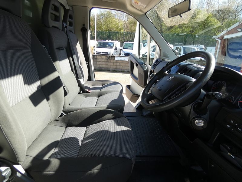 Peugeot 2014 14 PEUGEOT BOXER 2.2HDI 335 LUTON WITH TAIL LIFT 3.8M BODY ONLY 94K