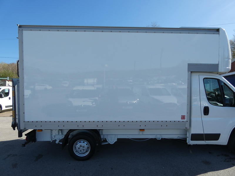 Peugeot 2014 14 PEUGEOT BOXER 2.2HDI 335 LUTON WITH TAIL LIFT 3.8M BODY ONLY 94K