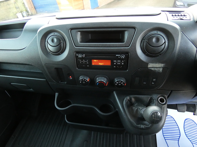 Nissan 2018 18 NISSAN NV400 2.3DCI SE L1H1 SWB WITH TOW BAR NO VAT