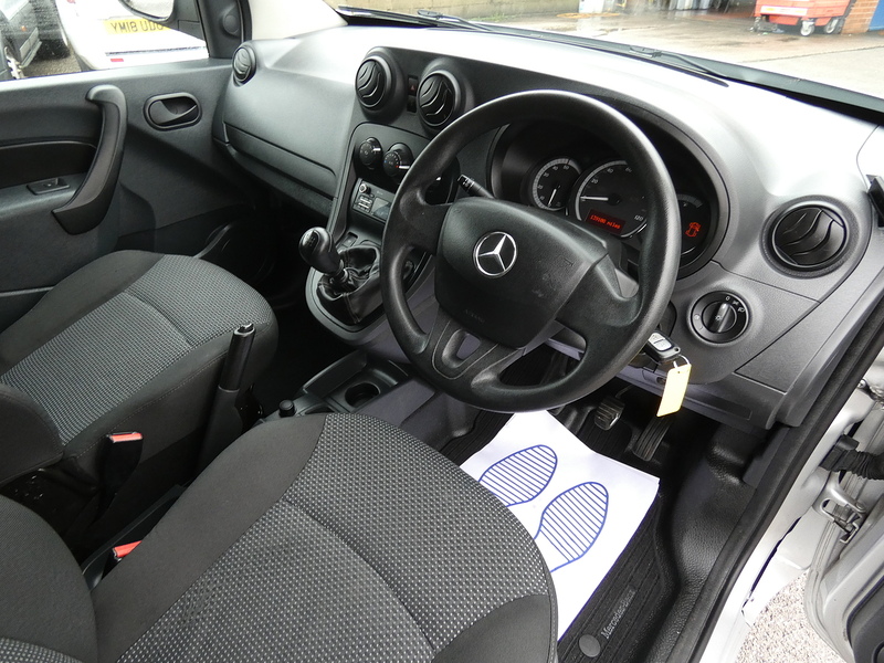 Mercedes-Benz 2018 68 MERCEDES CITAN 111 1.5DCI DOUBLE CAB CREW VAN 5 SEATER