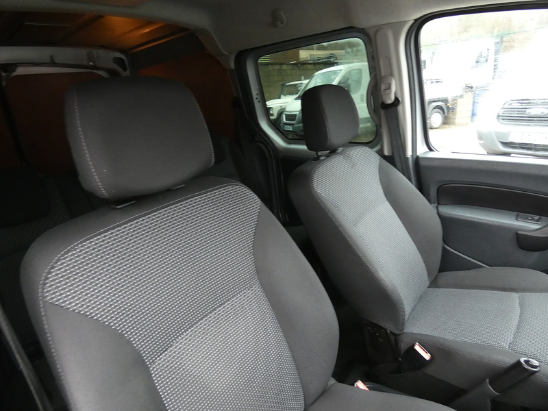 Mercedes-Benz 2018 68 MERCEDES CITAN 111 1.5DCI DOUBLE CAB CREW VAN 5 SEATER