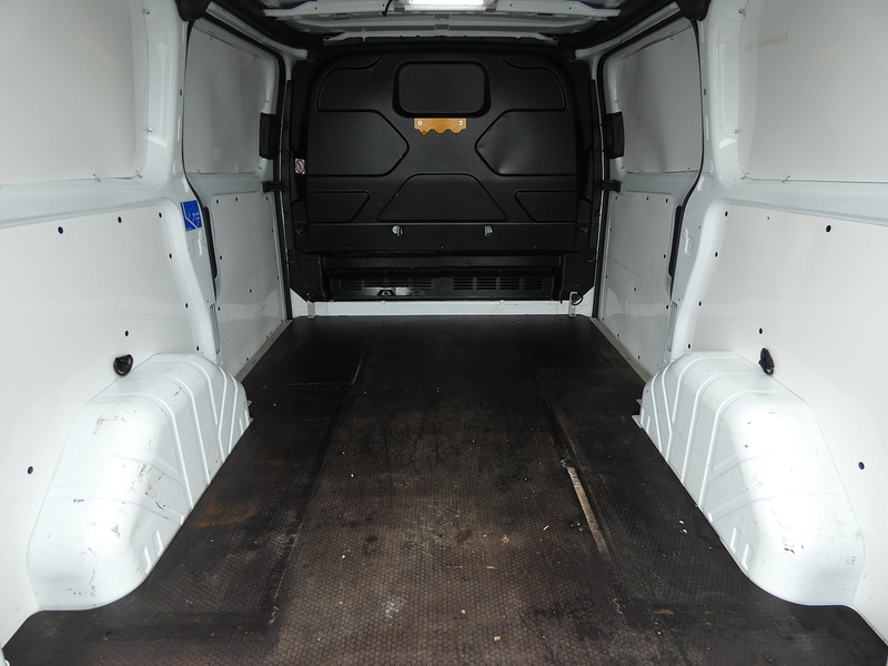 Ford 2017 17 FORD TRANSIT CUSTOM 2.0 TDCI SWB L1H1 WITH TWIN SLD