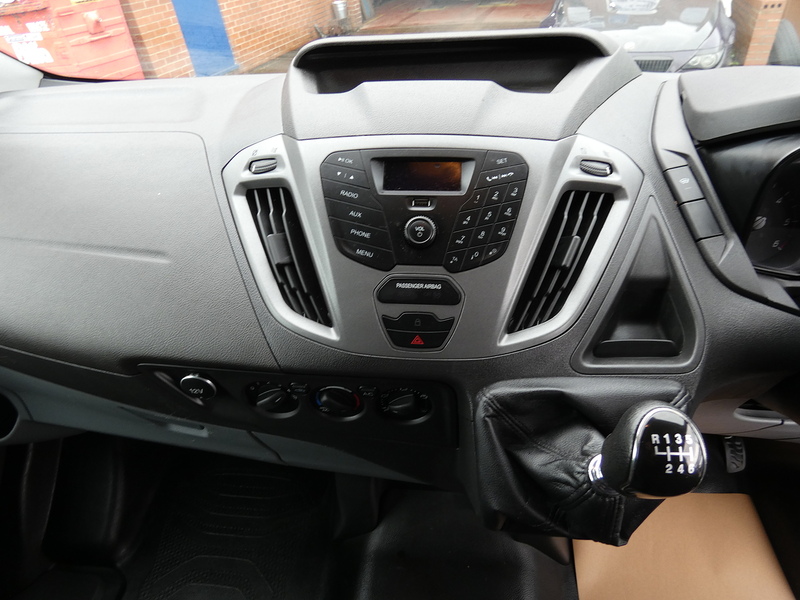 Ford 2017 17 FORD TRANSIT CUSTOM 2.0 TDCI SWB L1H1 WITH TWIN SLD