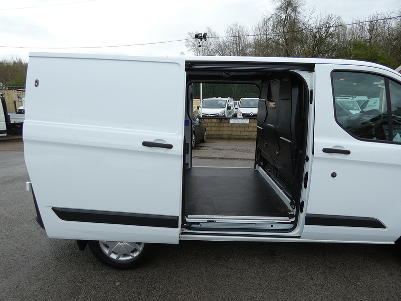 Ford 2017 17 FORD TRANSIT CUSTOM 2.0 TDCI SWB L1H1 WITH TWIN SLD