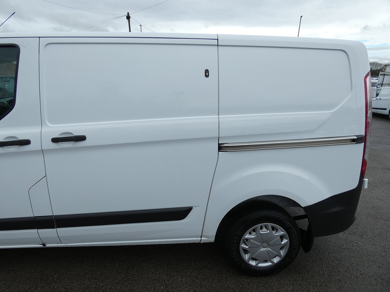 Ford 2017 17 FORD TRANSIT CUSTOM 2.0 TDCI SWB L1H1 WITH TWIN SLD