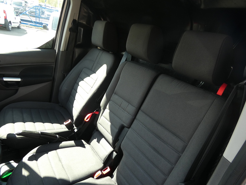 Ford 2019 69 FORD TRANSIT CONNECT 240 ECOBLUE LIMITED L2 LWB FULL HISTORY