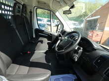Peugeot Boxer BlueHDi 335 Built for Business 