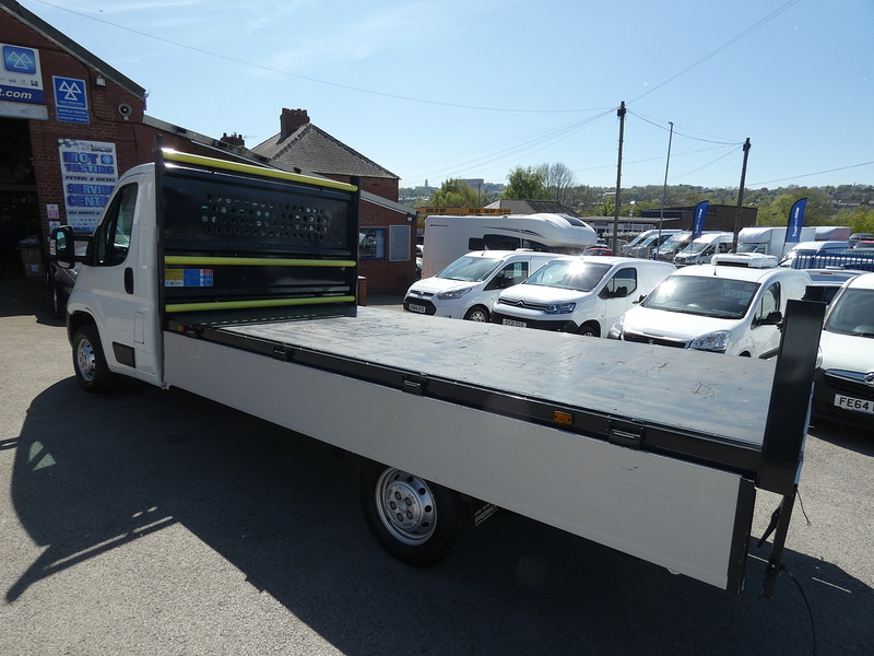 Peugeot 2021 21 PEUGEOT BOXER 2.2 BLUEHDI BUILT FOR BUSINESS 4.2M L4 DROPSIDE PICKUP