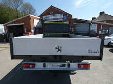 Peugeot Boxer BlueHDi 335 Built for Business 