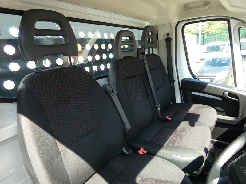Peugeot 2021 21 PEUGEOT BOXER 2.2 BLUEHDI BUILT FOR BUSINESS 4.2M L4 DROPSIDE PICKUP