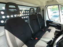 Peugeot Boxer BlueHDi 335 Built for Business 