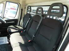 Peugeot Boxer BlueHDi 335 Built for Business 