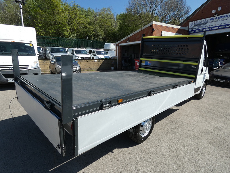Peugeot 2021 21 PEUGEOT BOXER 2.2 BLUEHDI BUILT FOR BUSINESS 4.2M L4 DROPSIDE PICKUP