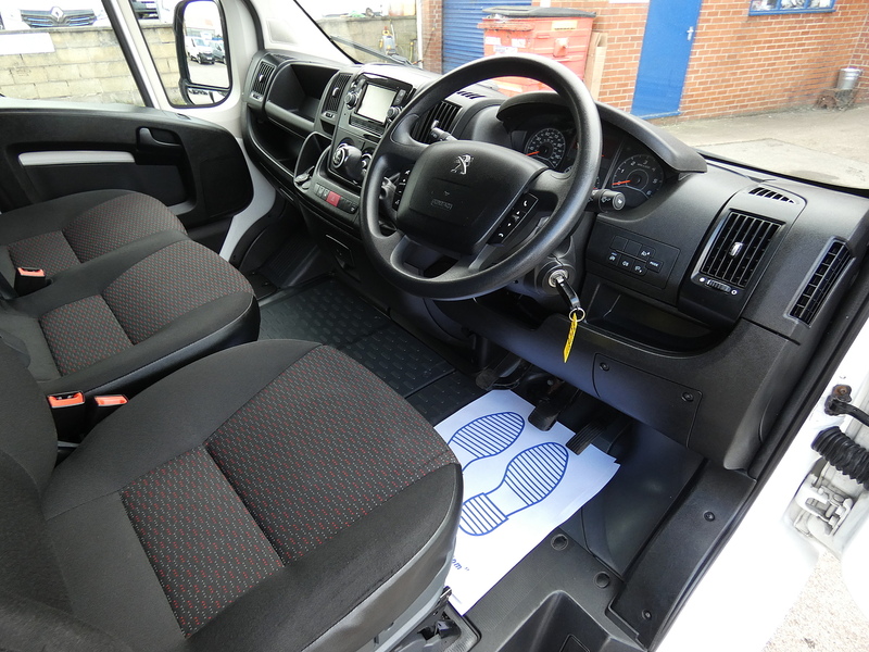 Peugeot 2020 70 PEUGEOT BOXER 2.2 BLUEHDI PROFESSIONAL L2H2 MWB ONLY 52K FSH