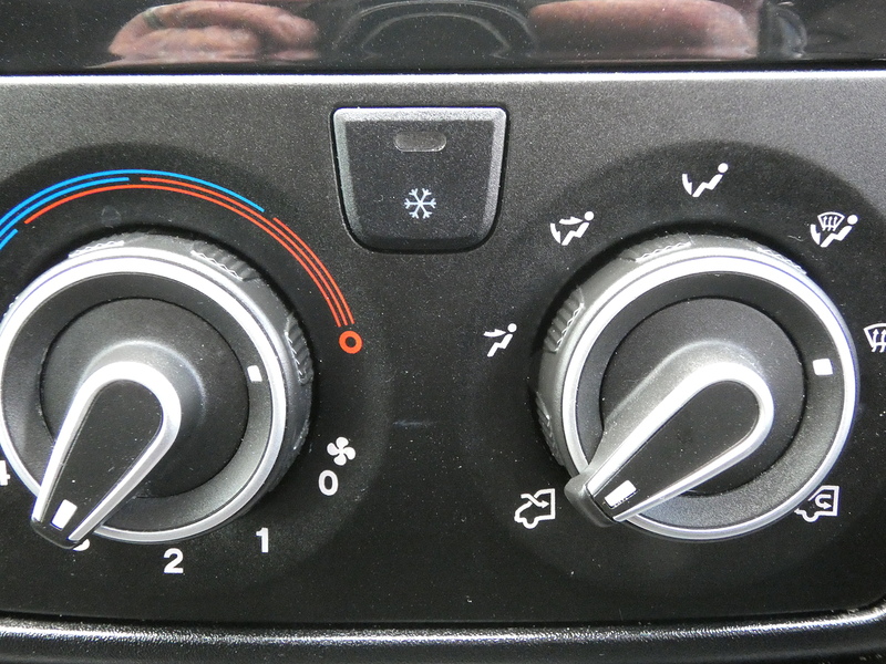 Peugeot 2020 70 PEUGEOT BOXER 2.2 BLUEHDI PROFESSIONAL L2H2 MWB ONLY 52K FSH