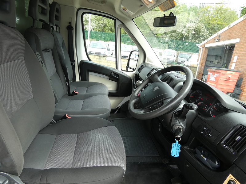 Peugeot 2014 14 PEUGEOT BOXER 2.2HDI 335 LUTON WITH TAIL LIFT 3.9M BODY ONLY 97K