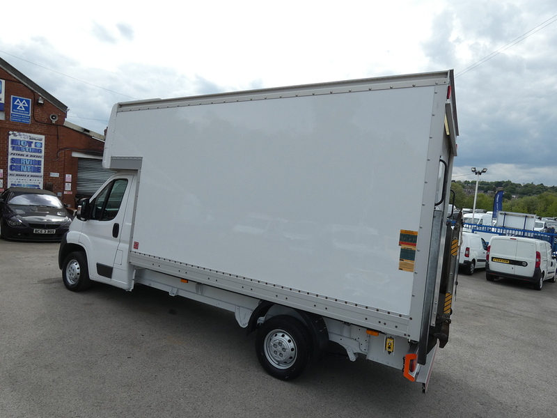 Peugeot 2014 14 PEUGEOT BOXER 2.2HDI 335 LUTON WITH TAIL LIFT 3.9M BODY ONLY 97K