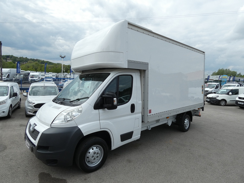Peugeot 2014 14 PEUGEOT BOXER 2.2HDI 335 LUTON WITH TAIL LIFT 3.9M BODY ONLY 97K